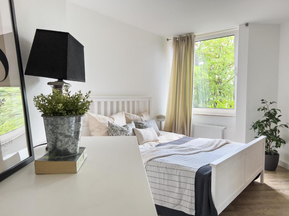 Home By Doni I Apartment An Der Kunsthalle I Parkplatz & Balkon Bielefeld Esterno foto